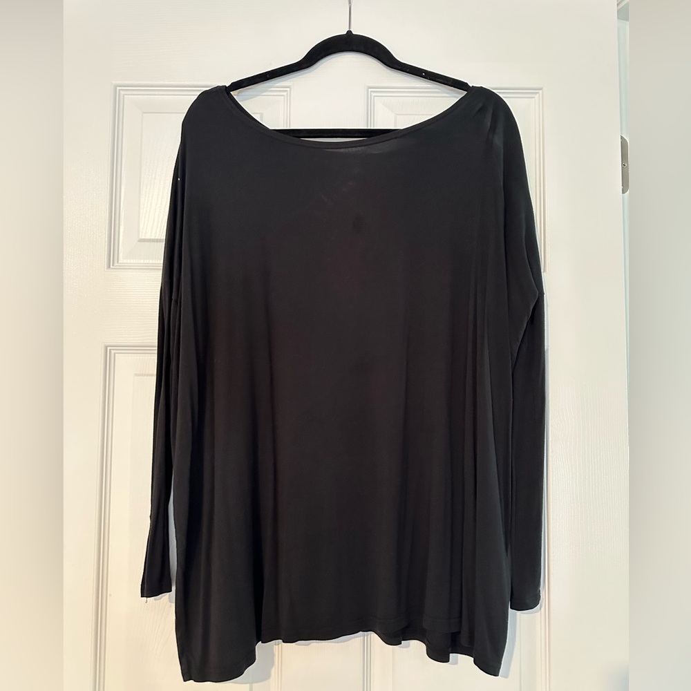 PIKO 1988 black tunic. Barely worn. Super soft.